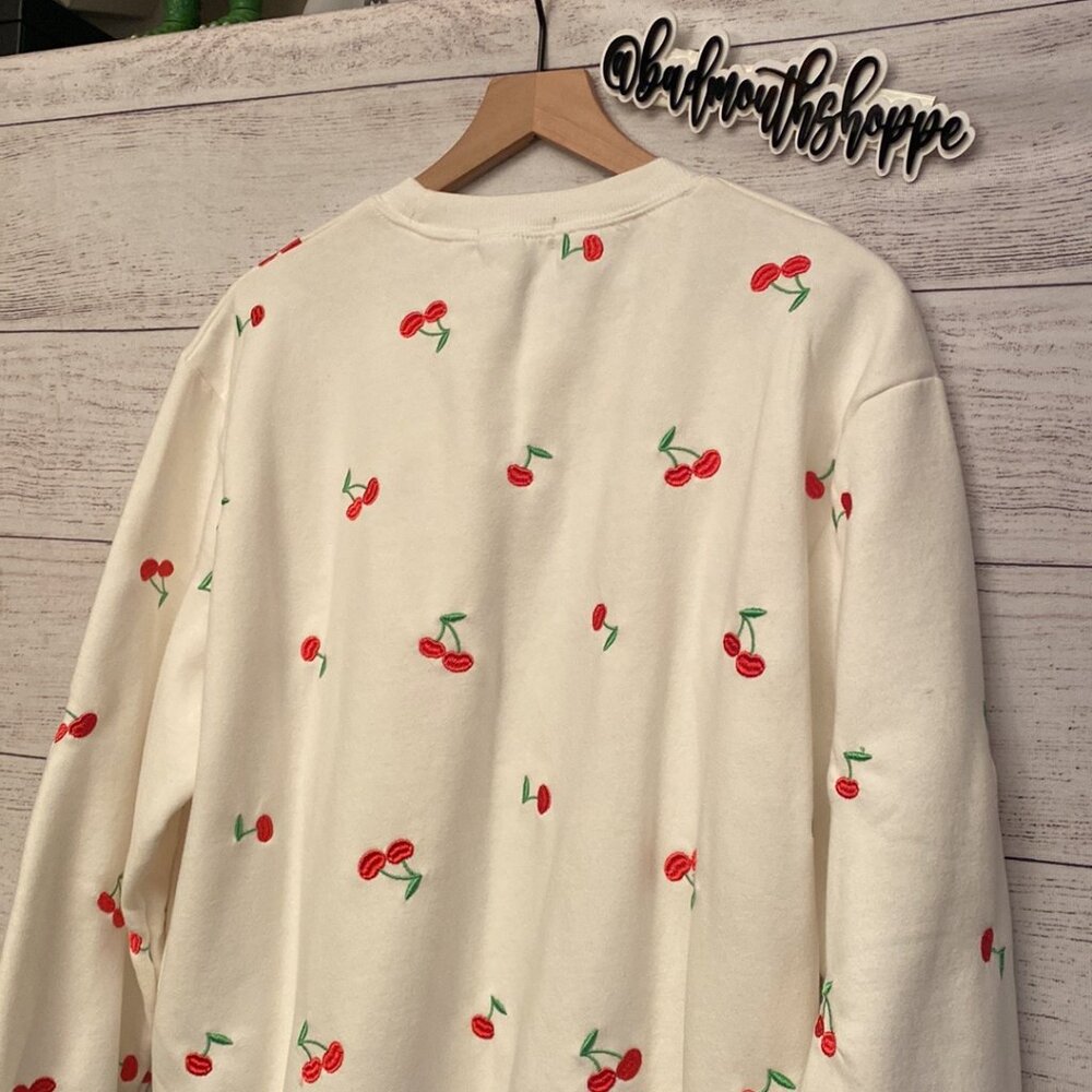 Vinyl Icons from TJ Maxx Embroidered Cherry Cherries Sweatshirt Sweatpants Set - Picture 13 of 13
